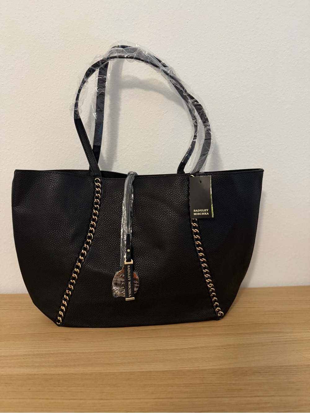 Badgley Mischka Black Tote Bag - Picture 5 of 5